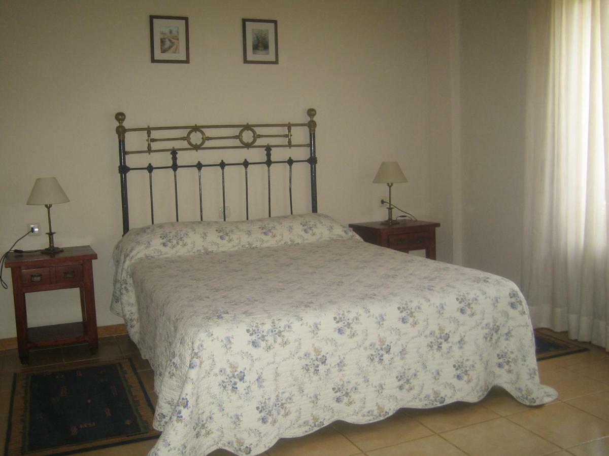 Hostal Cal Font Pla de Sant Tirs Exterior foto